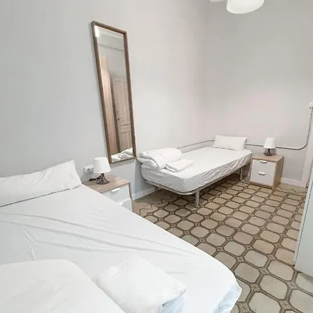 Az The Old Town - Coliving Szálloda Zaragoza