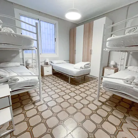 Az The Old Town - Coliving Szálloda Zaragoza