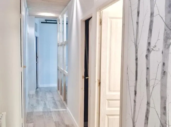 Az The Old Town - Coliving Hotell