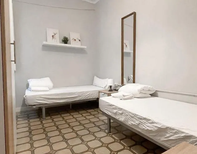 Az The Old Town - Coliving Hotell